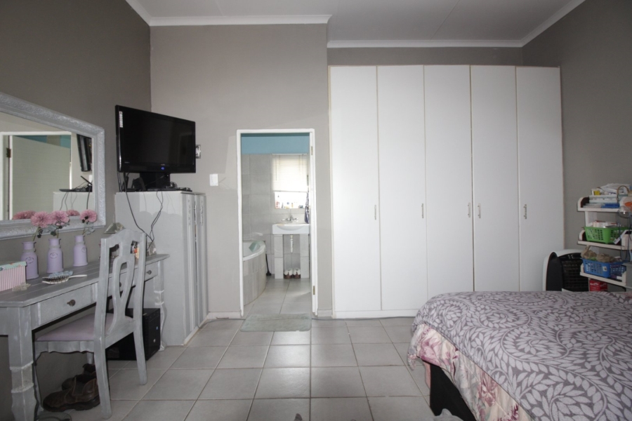 4 Bedroom Property for Sale in Kabeljauws Eastern Cape